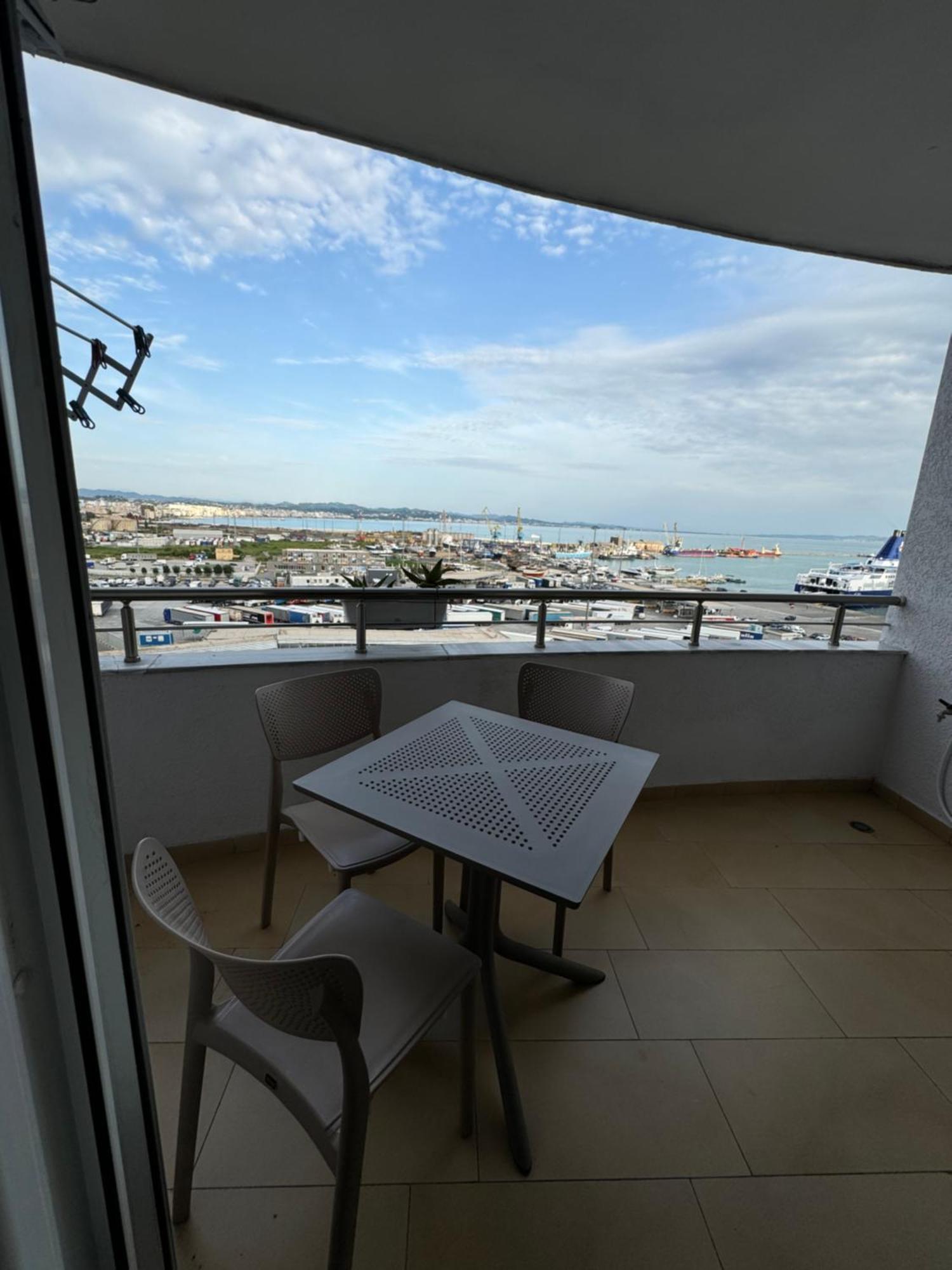 Port View Apartment 1 Durrës Kültér fotó